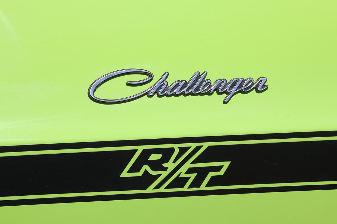 1970 Dodge Challenger R/T 426 Hemi: Peak American Muscle