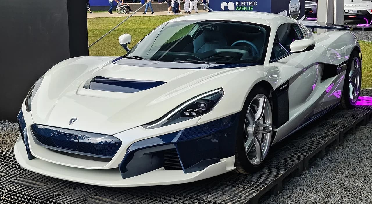 Next-Gen Electric Hypercar Architecture